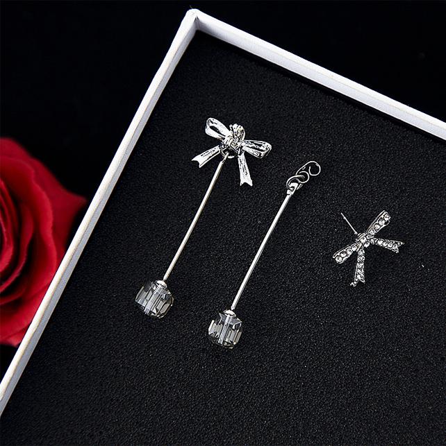 Bông tai nơ đá zircon dáng dài đính hạt