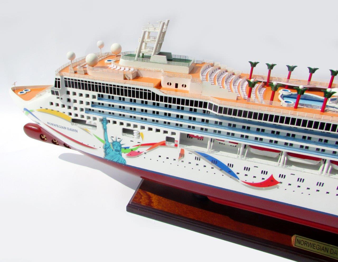 Mô hình thuyền du lịch NORWEGIAN DAWN - 100cm