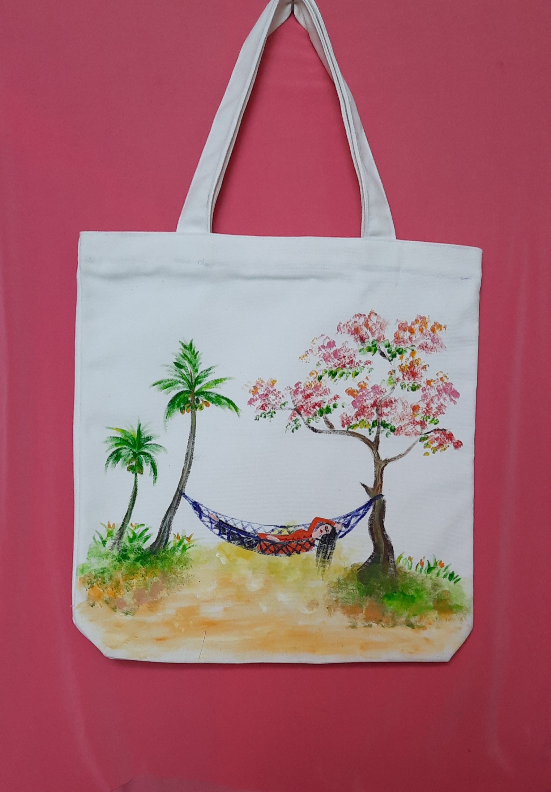 Túi xách vải bố, vẽ bằng chân, màu Acrylic, kích thước 37x38cm đựng đồ thoải mái khi ra ngoài. Túi được vẽ tranh theo chủ đề về MẸ, về HOA, về TRANH CẢNH đồng quê xanh mát. (giao mẫu ngẫu nhiên)