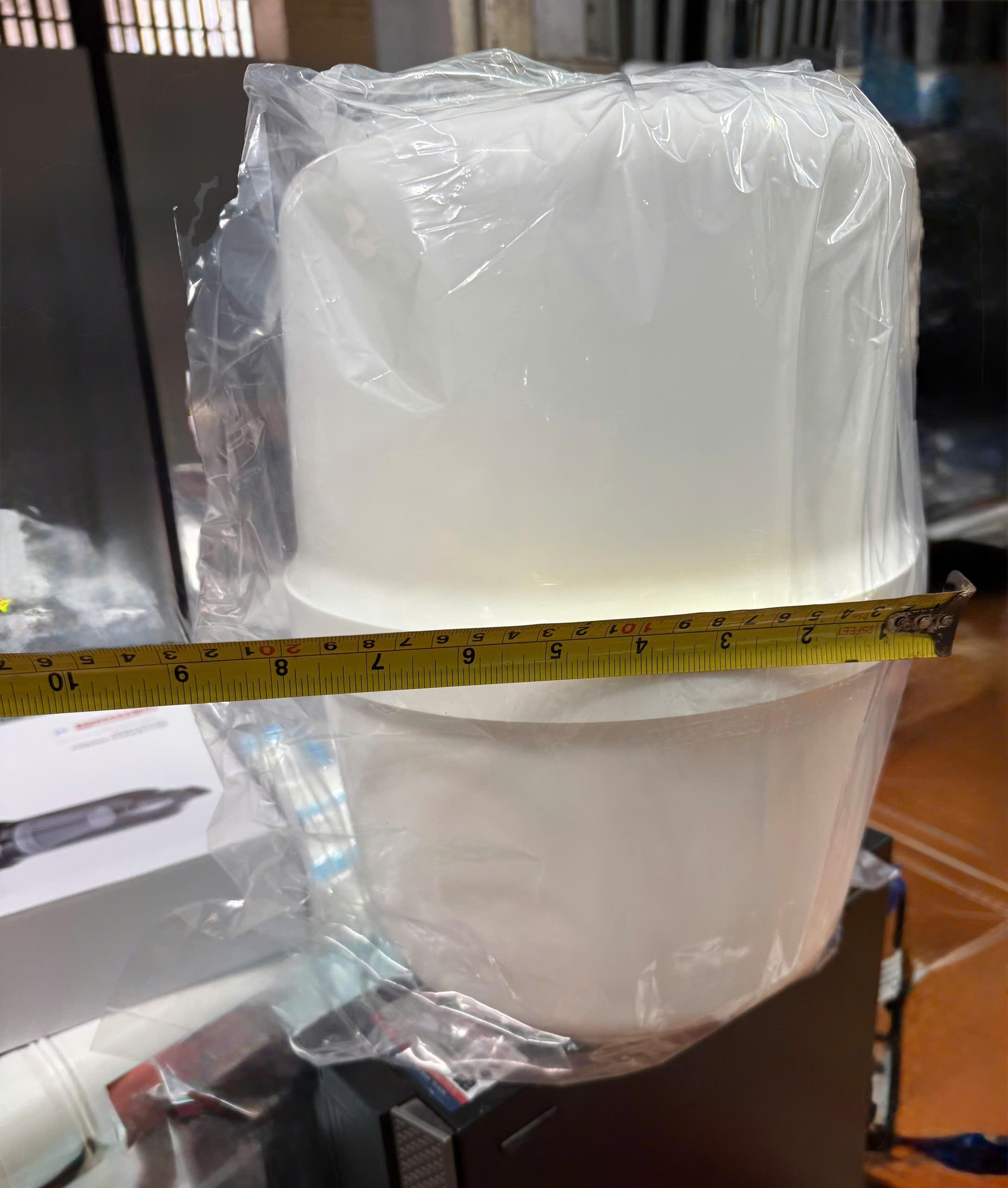 Bình áp nhựa 8 lít (3.2G) dùng cho máy lọc nước RO các loại- kèm van bình áp/ Hàng chính hãng