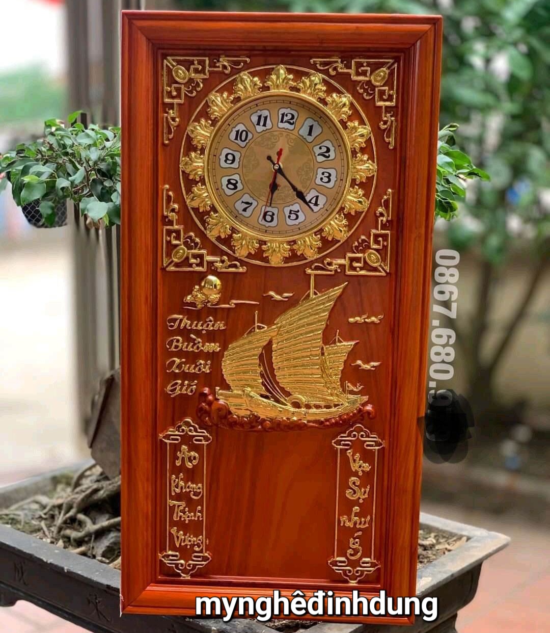 ĐỒNG HỒ ĐỐC LỊCH TREO TƯỜNG BẰNG GỖ HƯƠNG ĐỎ ĐẸP LONG LANH KT 41X81X3CM