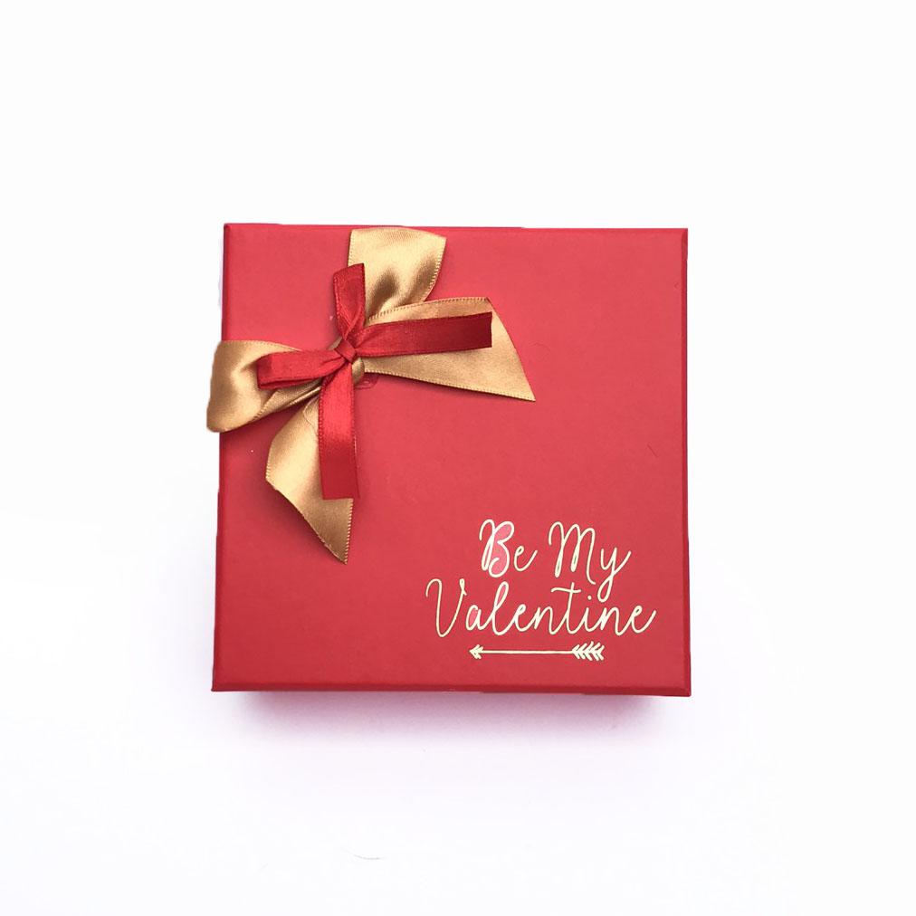 Hộp quà tặng đựng chocolate ngày Valentine kích thước 12x12x4cm