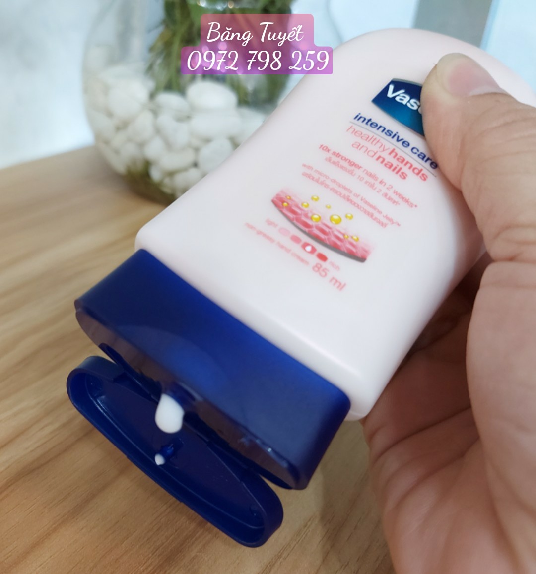 KEM DƯỠNG DA TAY VÀ MÓNG TAY VASELINE CHUẨN HÀNG THÁI LAN 85ML