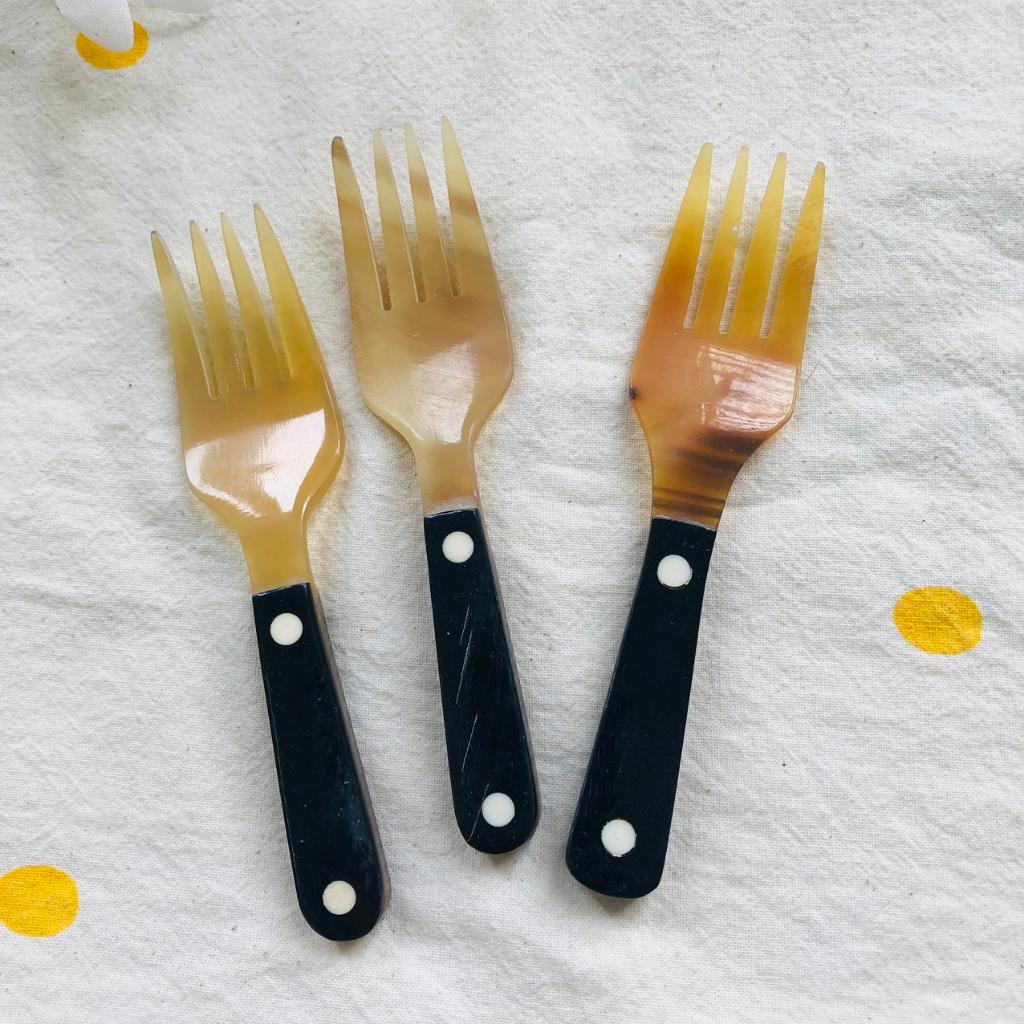 Dĩa & Dao Sừng Tự Nhiên 12cm, Dĩa Xiên Trái Cây, Cắt Bánh Ngọt, Trà Chiều, Chụp Ảnh Decor Xinh Xắn