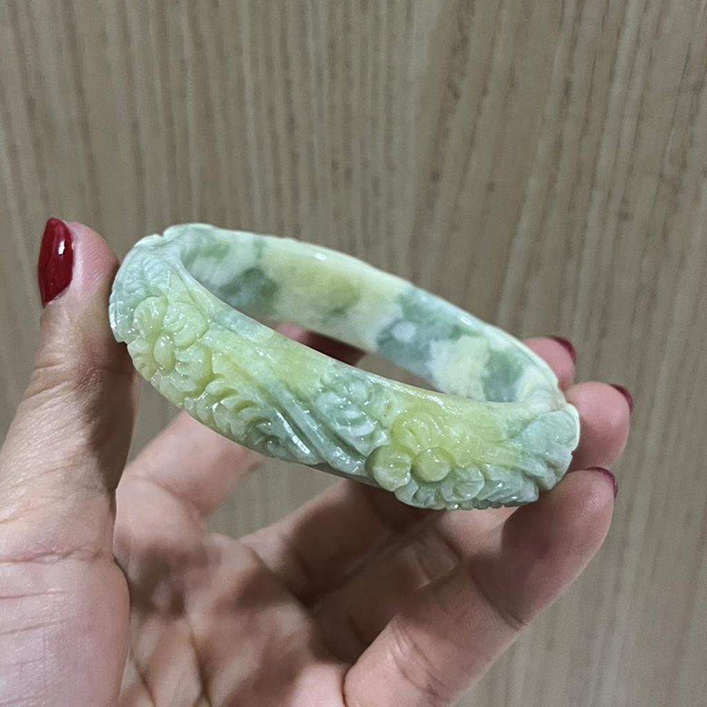 Vòng tay chạm hoa ngọc lam thật cho người mệnh kim mộc thủy hỏa thổ