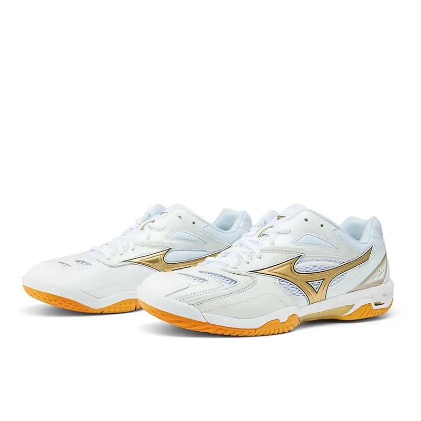 Giày cầu lông Mizuno Wave Fang Pro 71GA210050 mẫu mới màu trắng gold, đế kếp chống lật cổ chân-tặng tất thể thao bendu