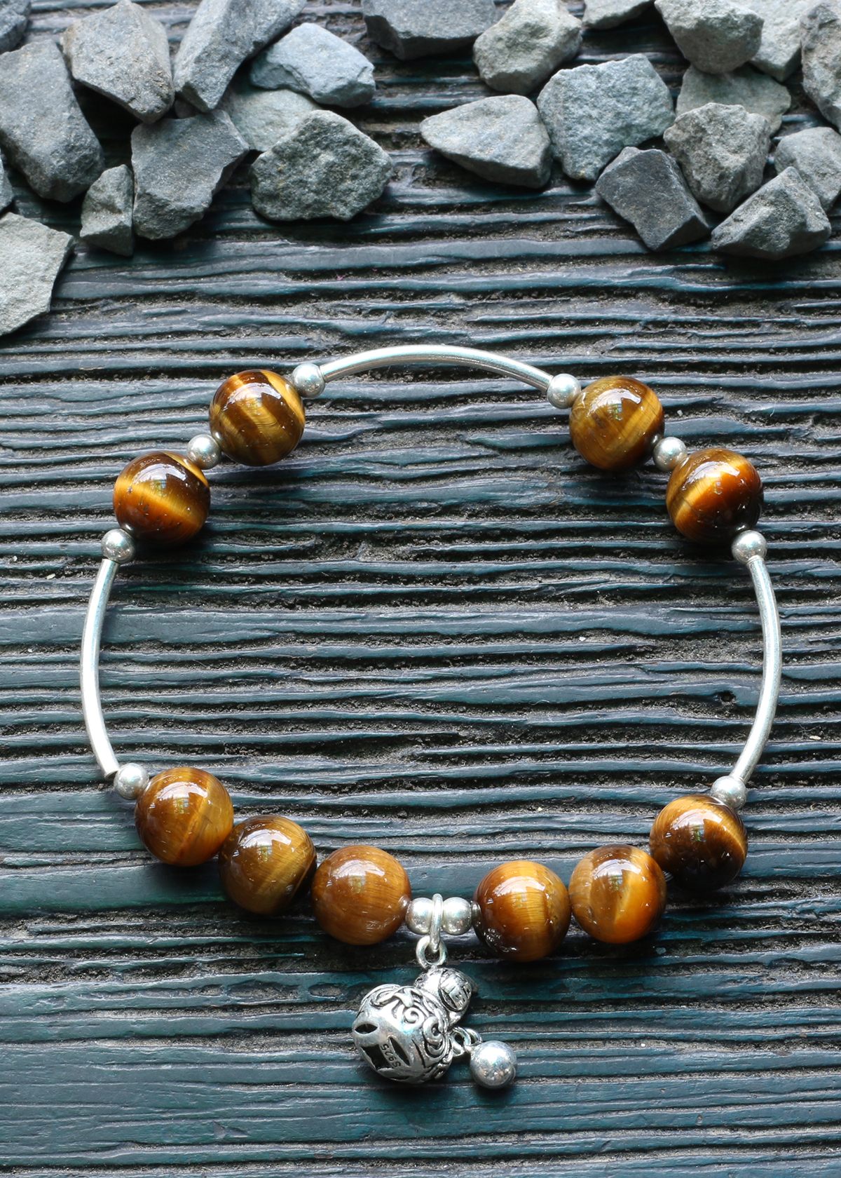 Vòng tay đá thiên nhiên charm hồ lô size hạt 8mm - Ngọc Quý Gemstones