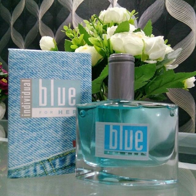 Nước hoa Blue cho  nữ chai 60ml chiết xuất từ hoa oải hương ,xô thơm và quýt tạo nên một hương thơm quyến rũ cho phái đẹp