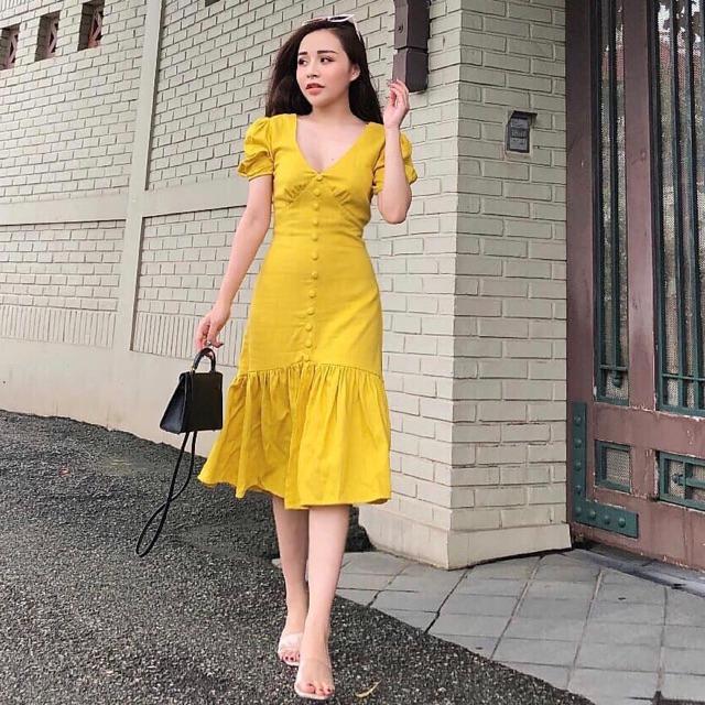 Đầm đuôi cá nút bọc 2 màu