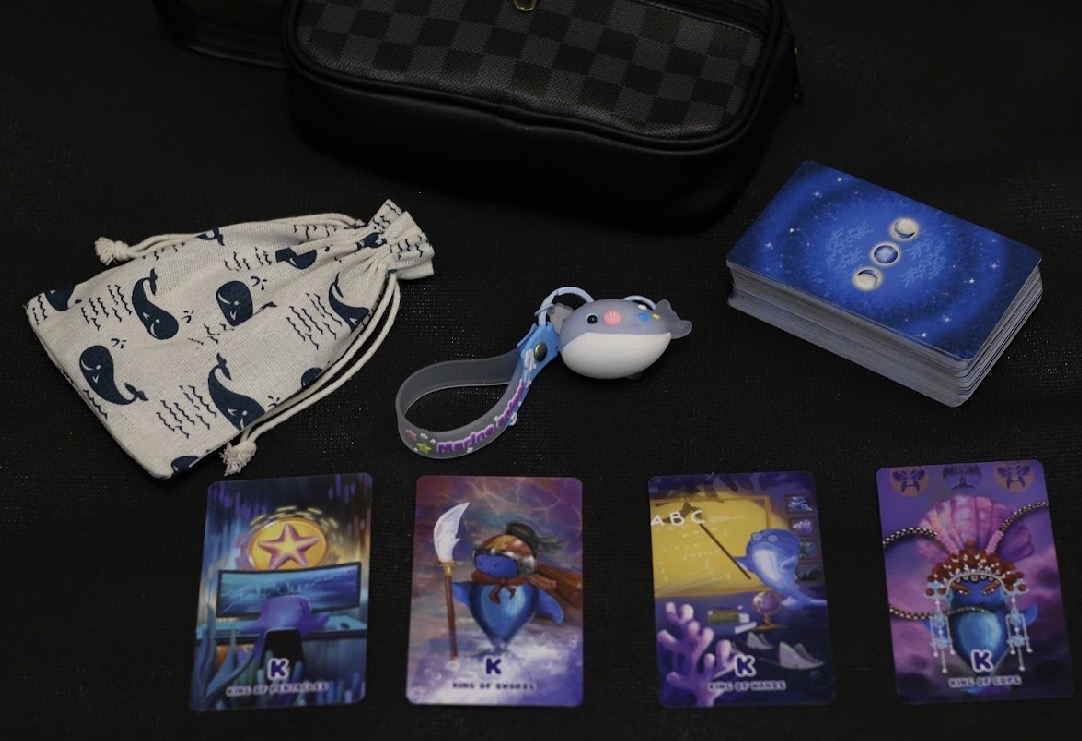 Bộ bài Tarot Cá Mập Voi - Kèm Túi Đựng và móc khoá