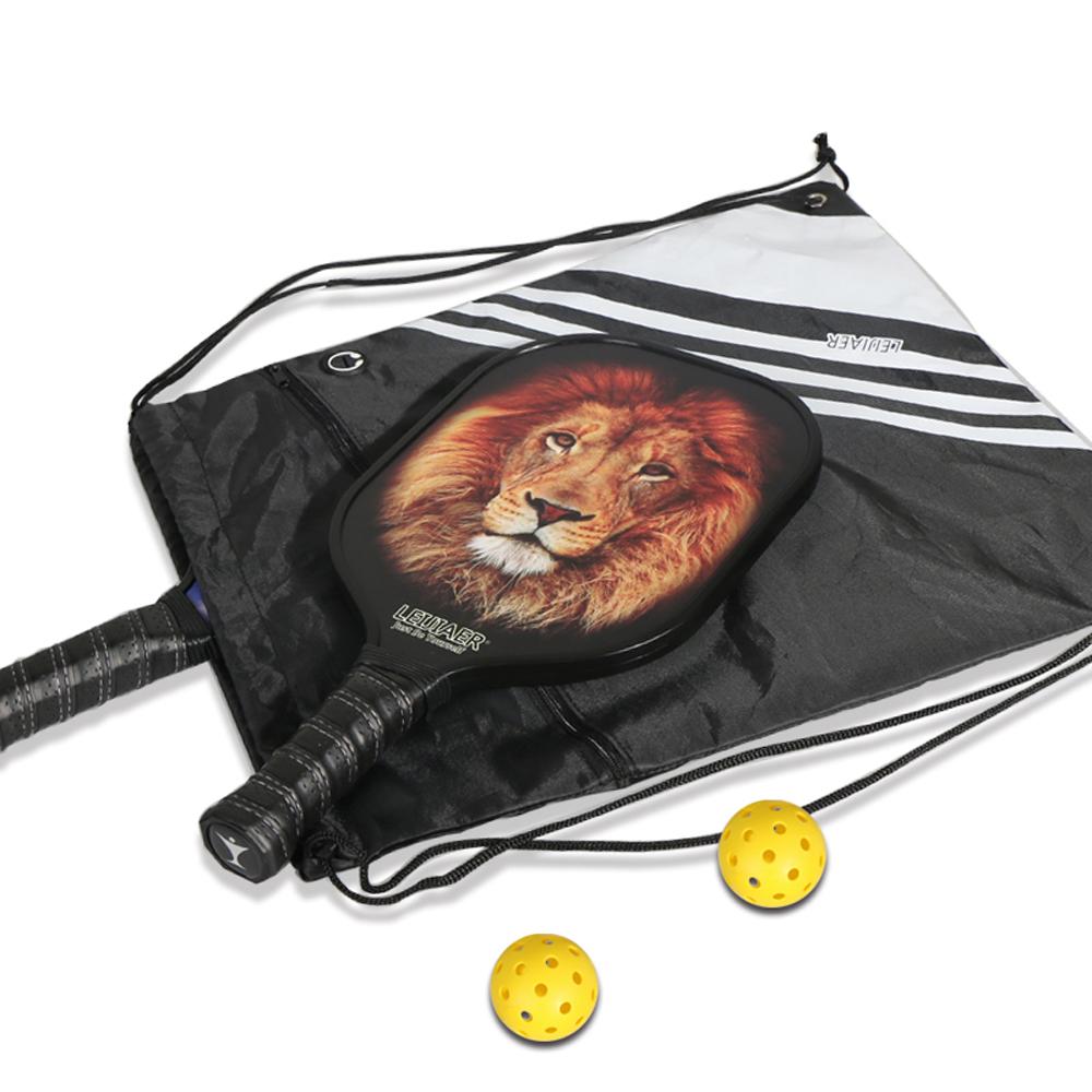 Vợt bóng bàn làm bằng sợi carbon