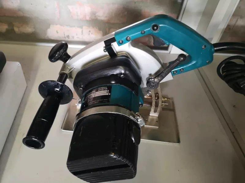 MÁY CẮT ĐÁ GẠCH 180MM 1400W MAKITA 4107R- HÀNG CHÍNH HÃNG