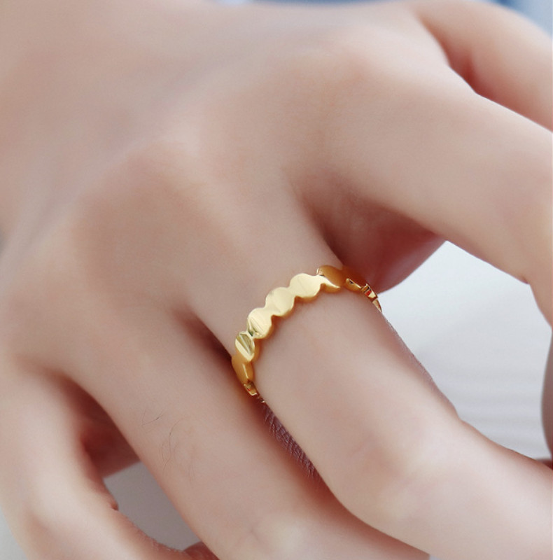 Nhẫn Nữ Hình Tròn Nhỏ Titan Ko Đen TT 4155