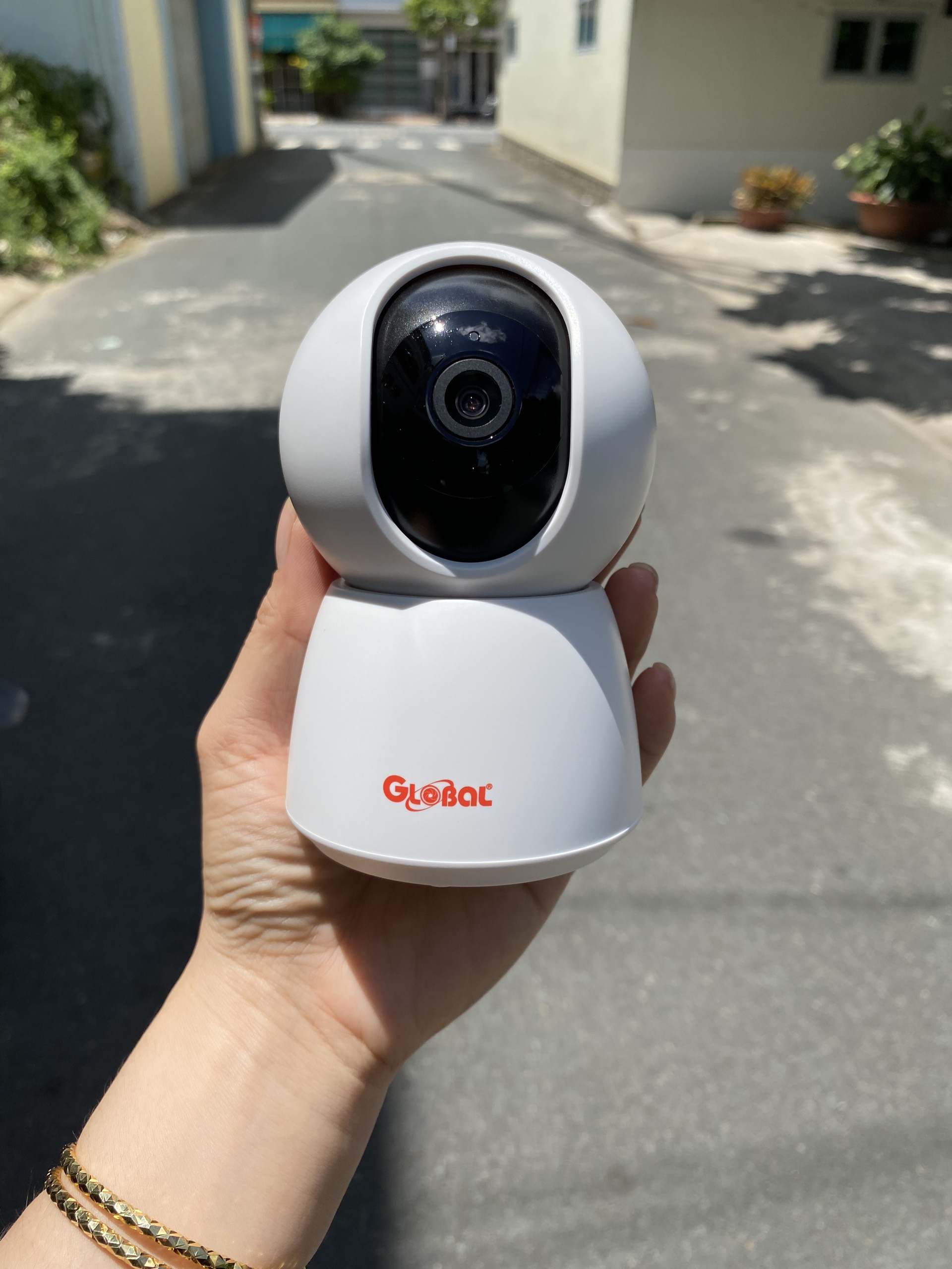 Camera IP Wifi 2.0MP Full HD GLOBAL IOT 07, Xoay 360, Đàm thoại 2 chiều, Theo dõi chuyển động - Hàng chính hãng