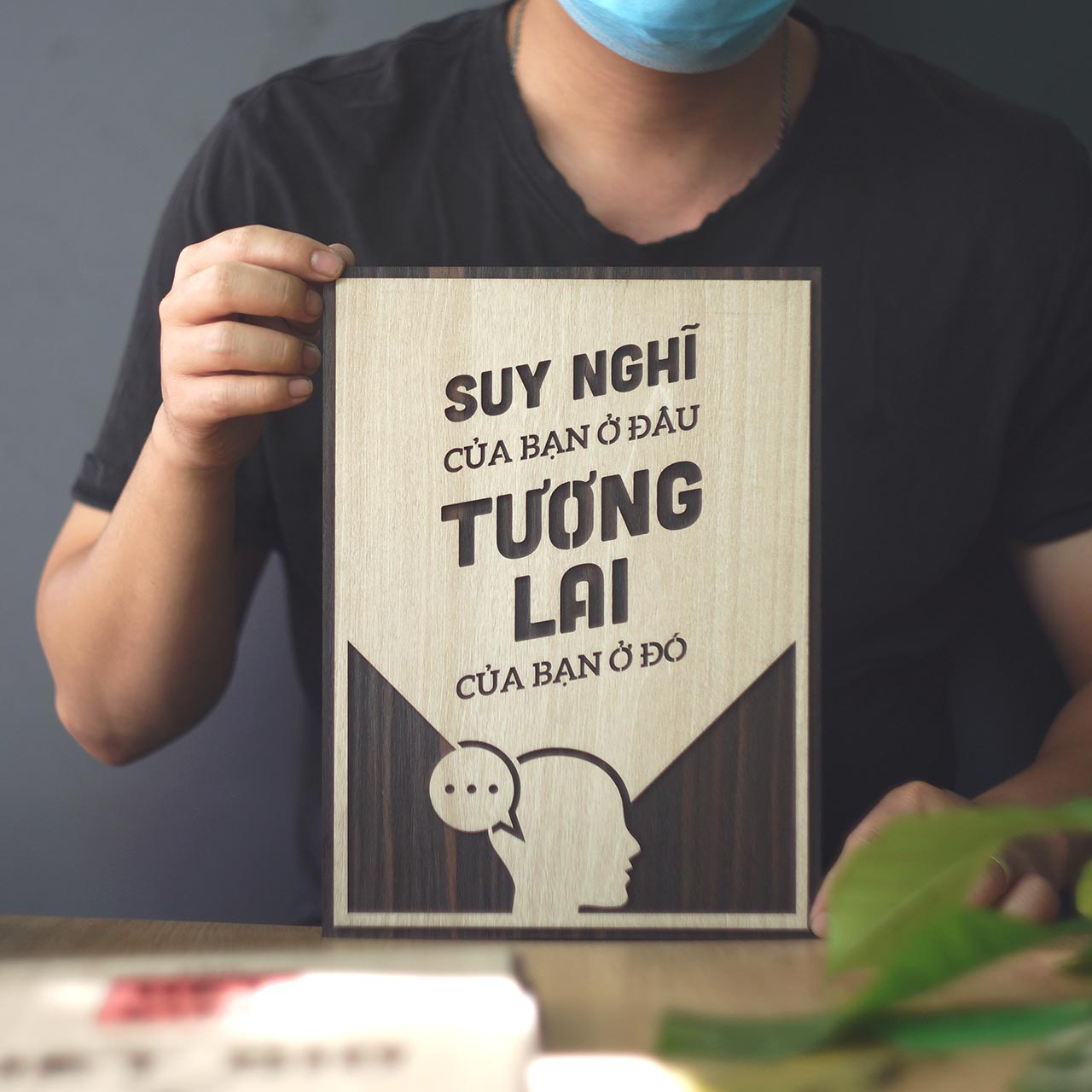 Tranh Caption TBIG122: Suy nghĩ của bạn ở đâu tương lai của bạn ở đó