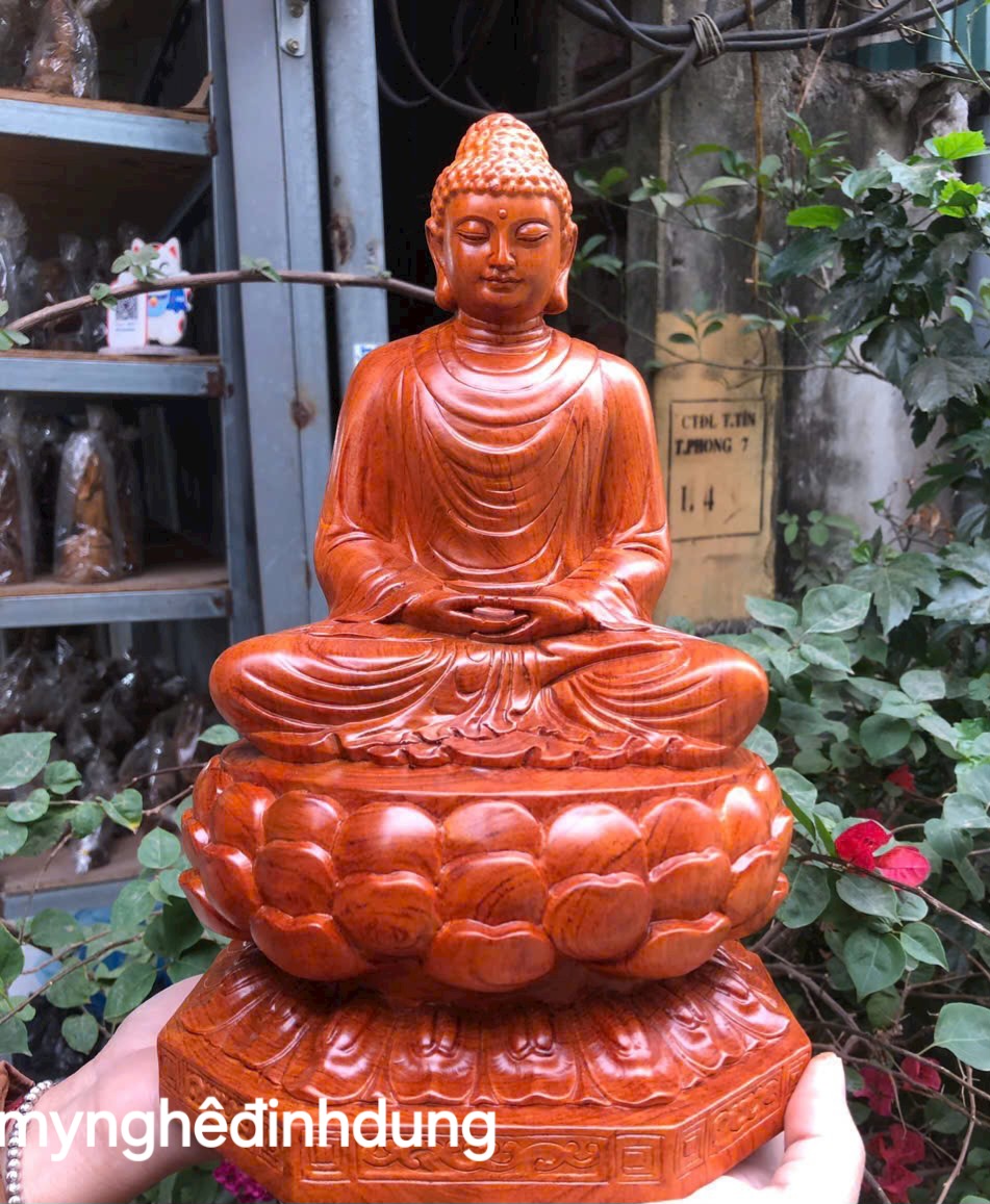 Tượng phật thích ca bằng gỗ hương đá cao 30x19x17cm