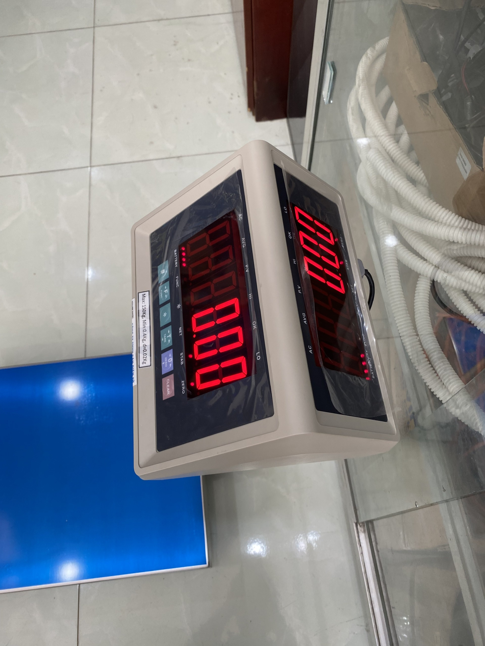 Cân Điện Tử Bàn A28, hiển thị 2 mặt 200kg, kích thước bàn 40x50cm