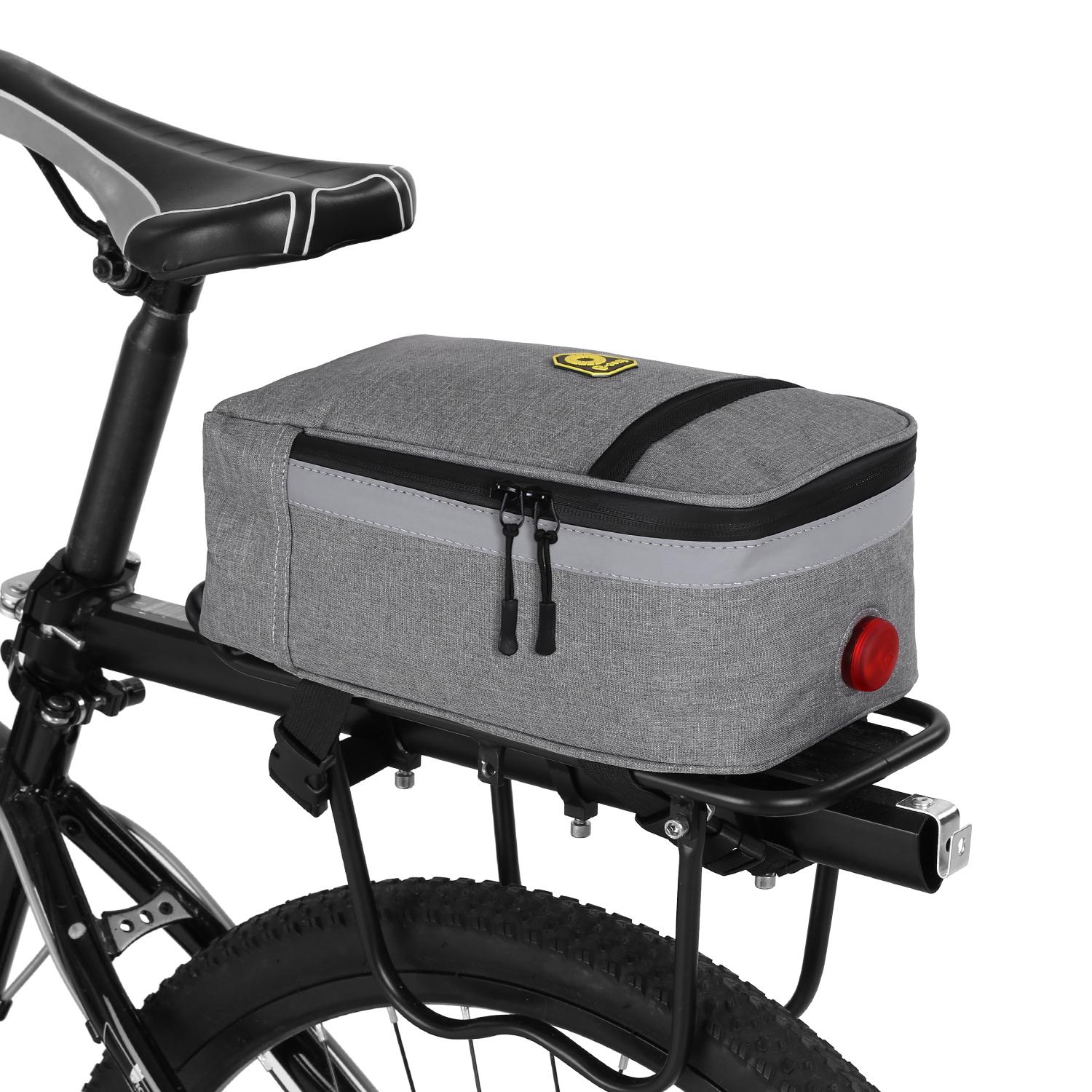 Túi giá sau xe đạp được làm bằng vải polyester, có đệm mút dày và lớp lót PVC,dải phản quang rộng và đèn cảnh báo màu đỏ