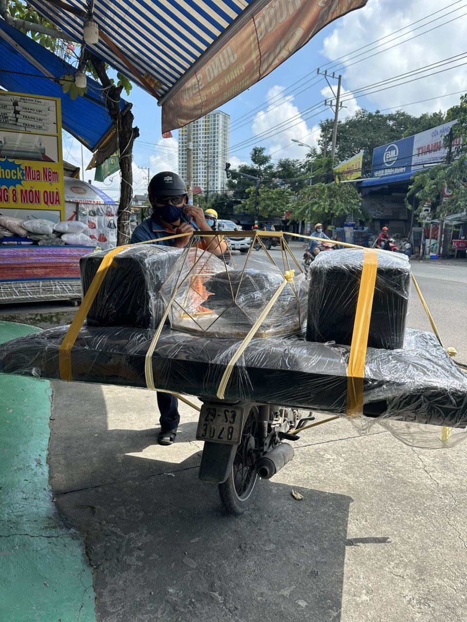 Thanh lý Combo 6 món (1 băng + 1 bàn kim cương + 2 đôn + 2 gối) xước da nhẹ. phù hợp spa, nail, tiệm tóc, ngồi chờ, phòng khách nhỏ, phòng trọ