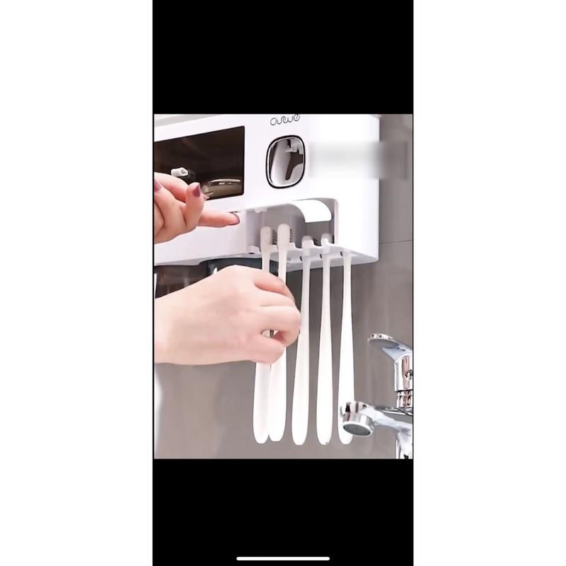 Kệ để đồ phòng tắm,kệ cắm chải nhả kem tự động kèm 3 cốc hút tính từ 1909
