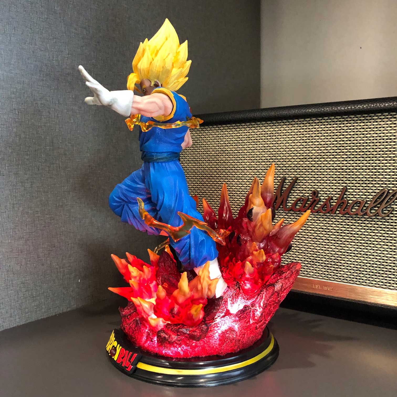 Mô hình Vegito ssj4 mẫu mới 25 cm có LED -Dragon Ball