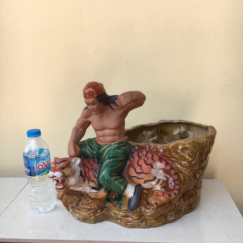 Chậu tượng Võ tòng đánh hổ men màu xanh ngọc gốm Bát tràng 1 size CT-30