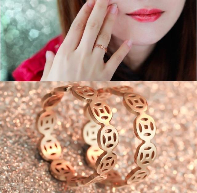 Nhẫn titan may mắn kim tiền không đen