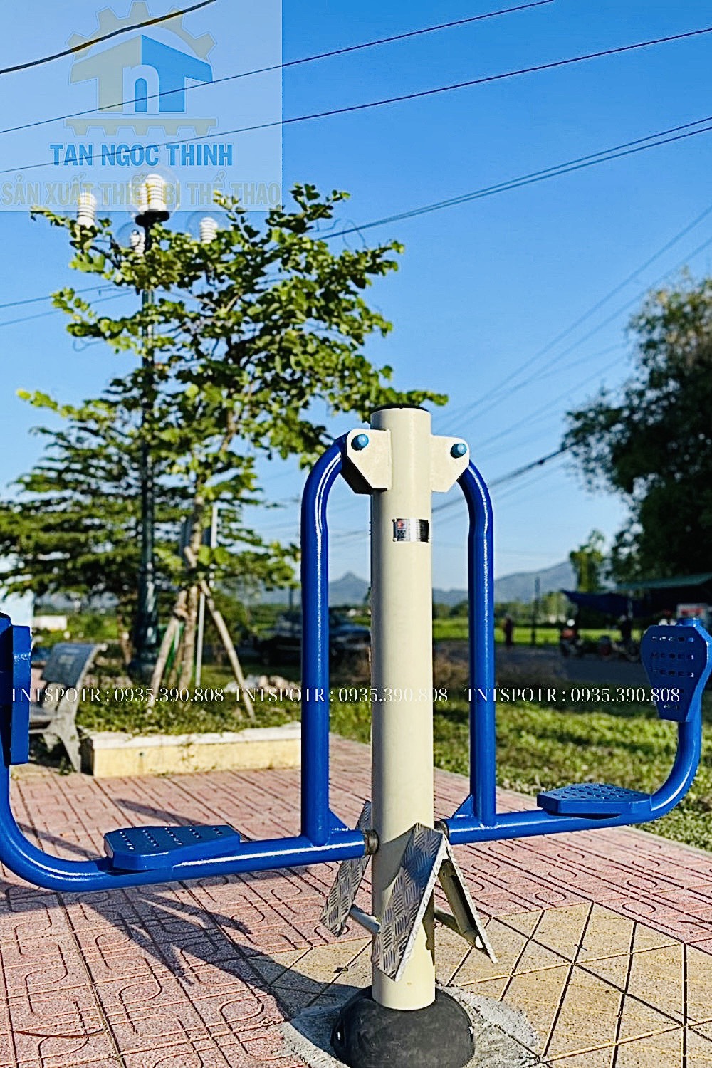 ĐẠP CHÂN ĐÔI NGOÀI TRỜI