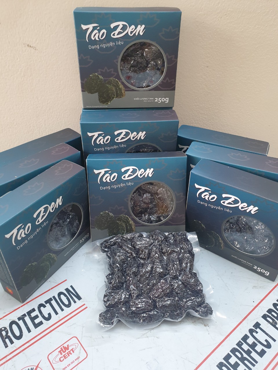 TÁO ĐEN HỒNG HÙNG TUẤN 250G