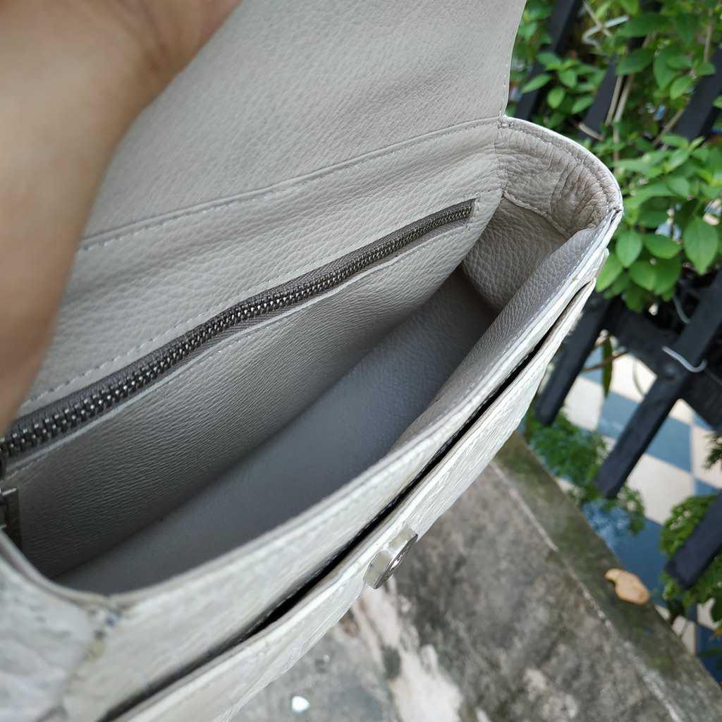 Túi nữ đeo chéo da bụng cá sấu bạch tạng hiếm có!