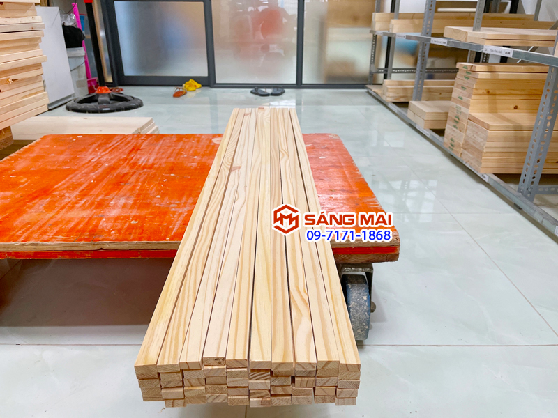 Thanh gỗ thông 1cm x 2cm x dài 120cm + láng mịn 4 mặt