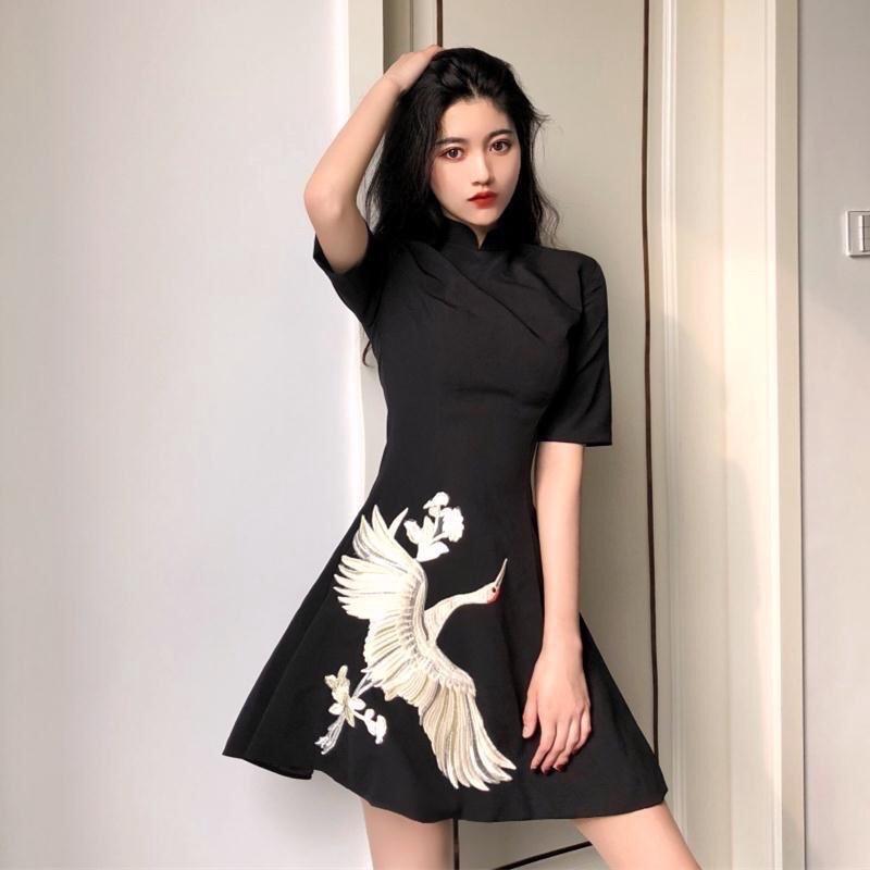 VÁY THÊU HẠT CỔ TÀU QUẢNG CHÂU