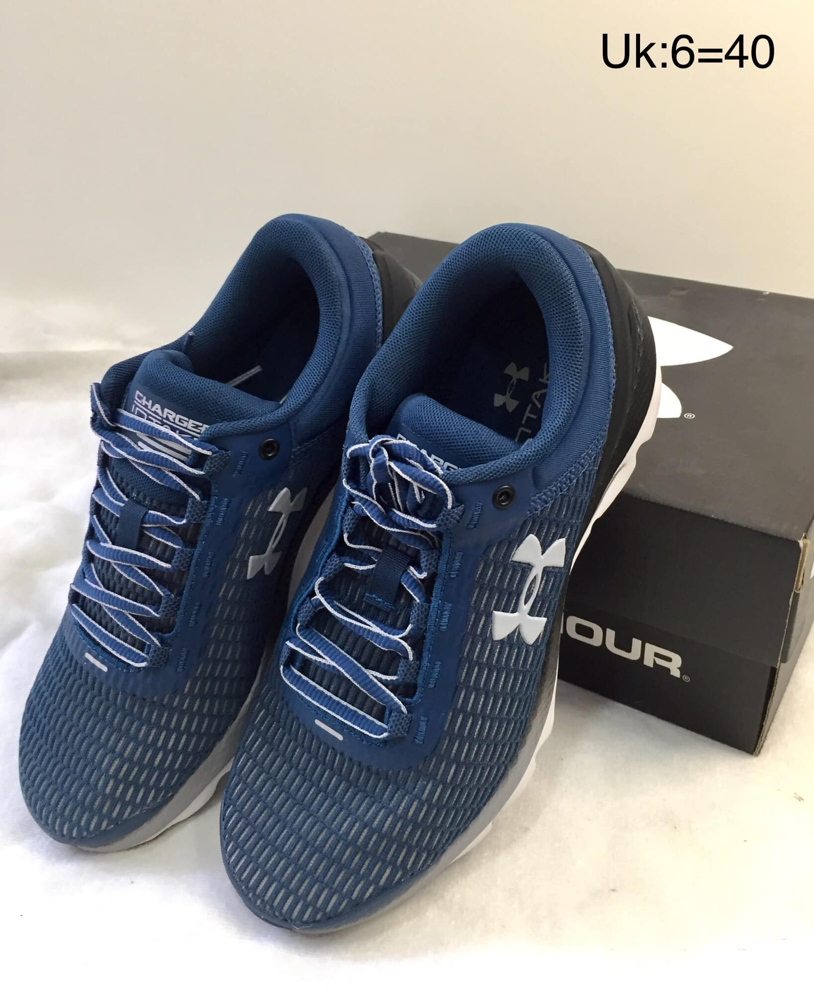 Giày sneaker nam Under Amourr chinh hãng xách tay Mỹ