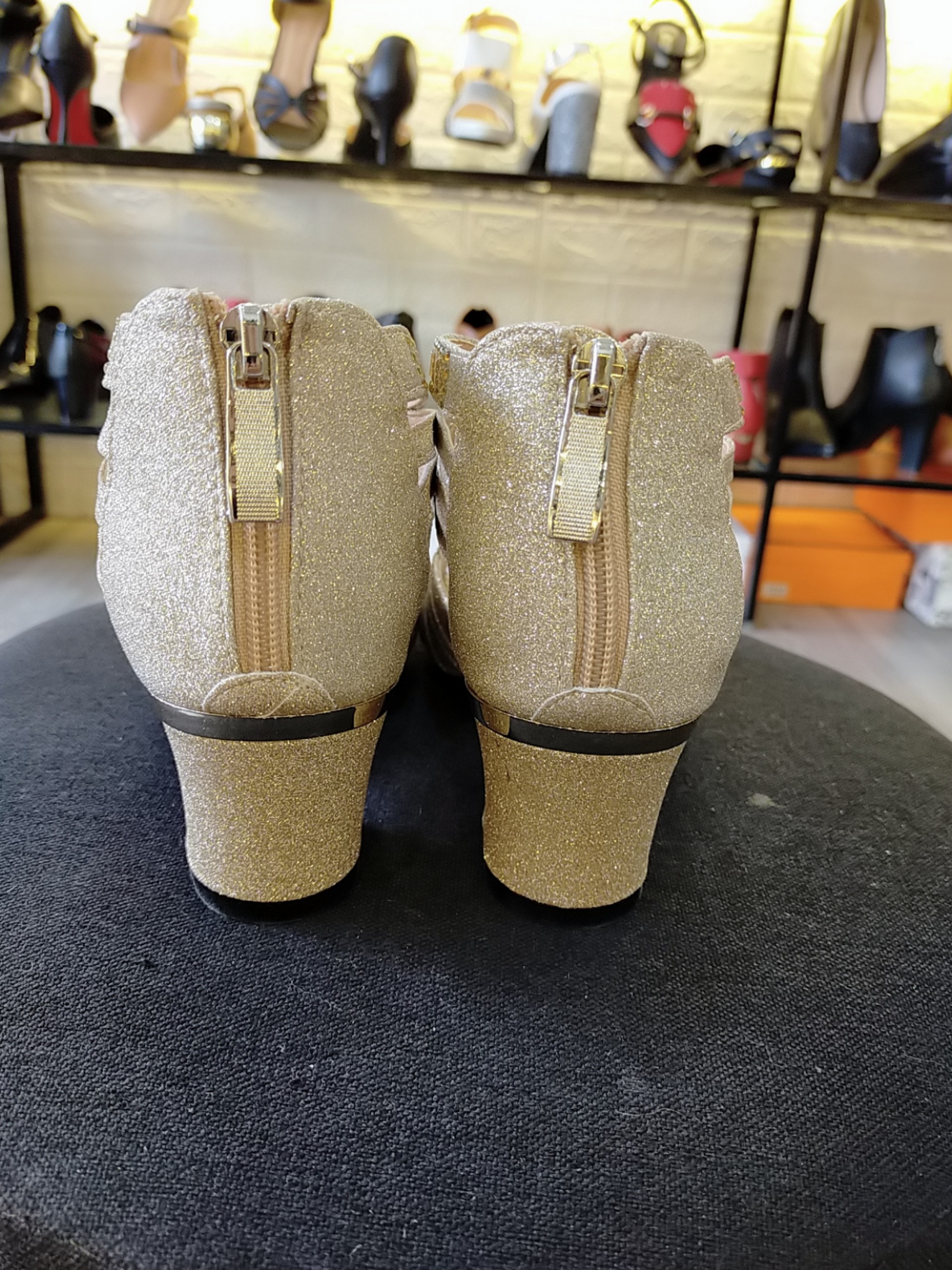 Sandal nữ phối kim tuyến cao cấp ROSATA RO172 5p gót vuông - BKSTORE