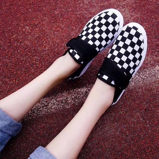 Giầy thể thao kẻ caro siêu êm