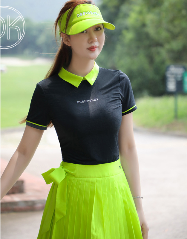 Fullset golf nữ DKGOLF D-SN23131 - D-KN23129 - Mẫu nguyên set áo đen và chân váy xòe xanh nõn chuối là sự kết hợp độc đáo, làm người mặc trở nên nổi bật hơn