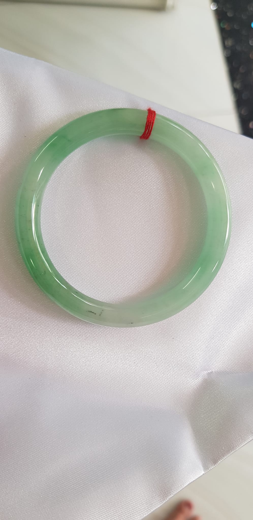 Vòng Mới đá ngọc cẩm thạch tự nhiên TR Lý A SAO 50 Size vòng 50mm x 7,2mm Màu Xanh ngọc lý trắng bóng nhẹ nhàng đẹp bóng xinh đẹp nữ 50kg - 55kg đeo đẹp ạ Món Quà Ý nghĩa Anh Chị tặng Mẹ, Vợ, người thân yêu ạ