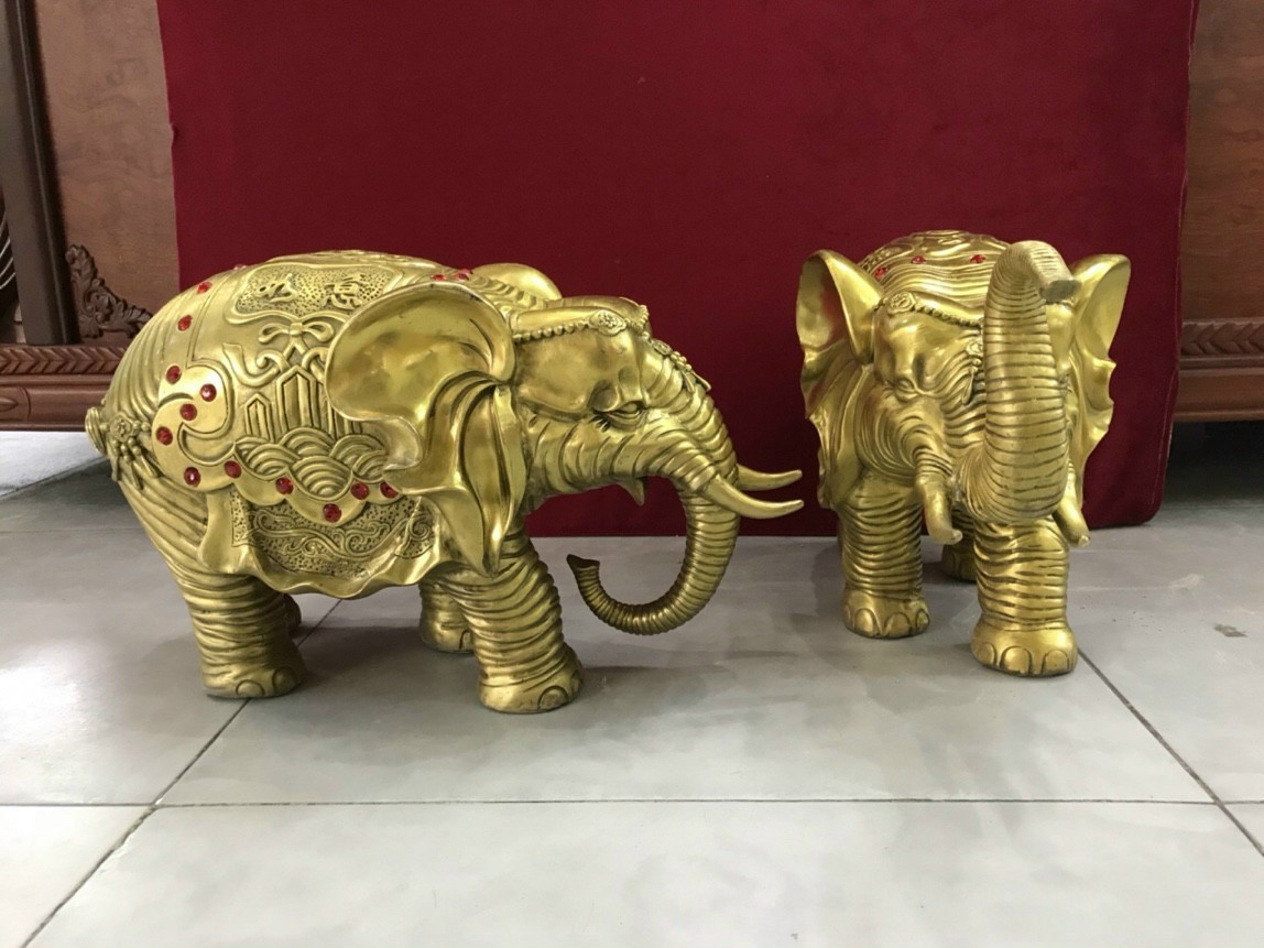 Đôi voi áo hoa hạt đỏ to - Decor trang trí