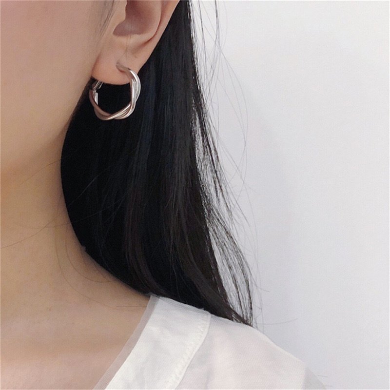 Bông tai tròn đơn giản dạng xoắn phong cách Hàn Quốc BellaDonna 28