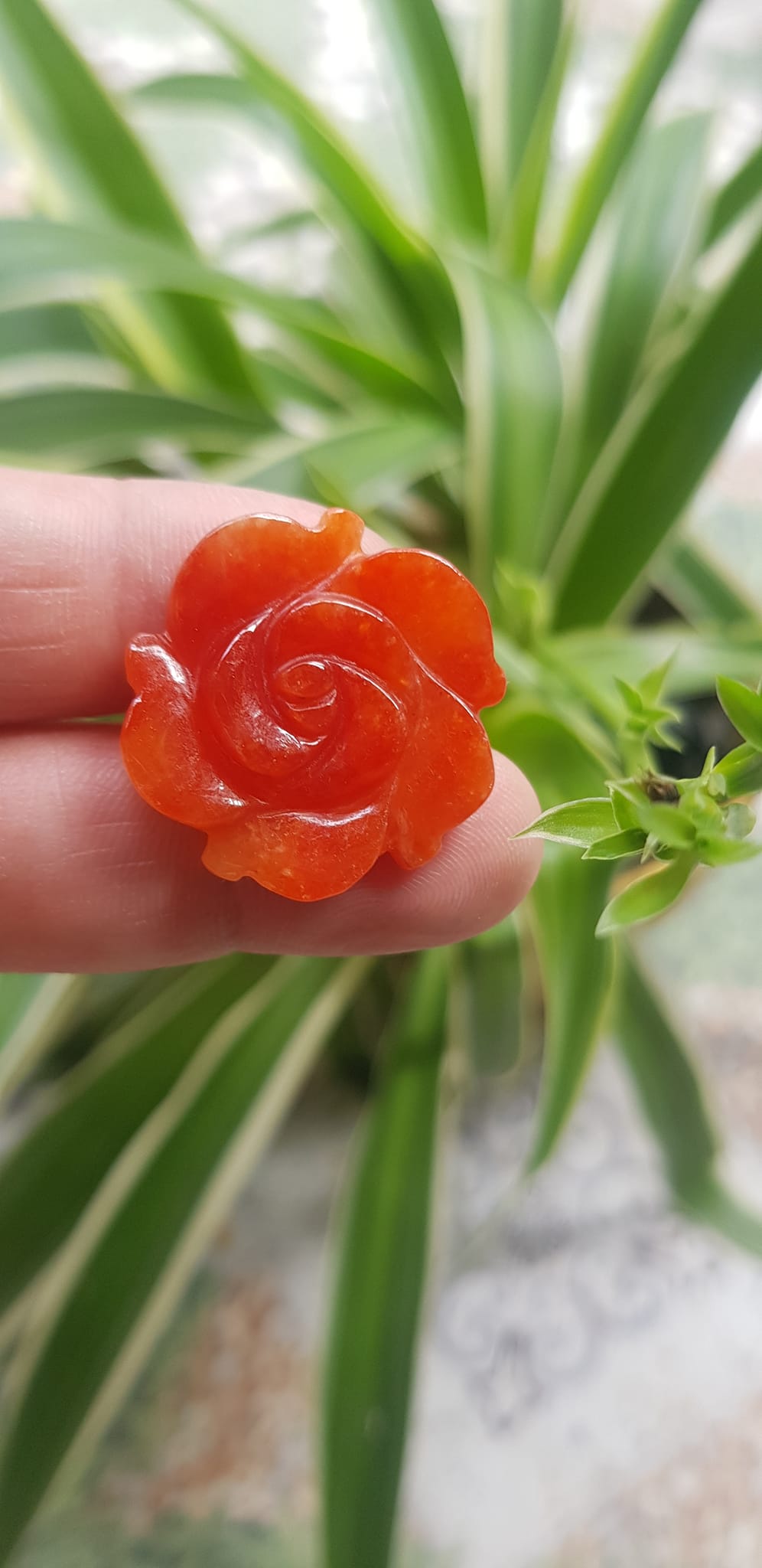 Mặt dây chuyền nữ Bông hồng Đỏ to size 25mm x dầy 4mm chất liệu đá cẩm thạch đỏ đẹp xinh Nữ mệnh hoả mệnh thổ về bọc vàng lên đeo đẹp như công chúa rẻ mà đẹp ạ