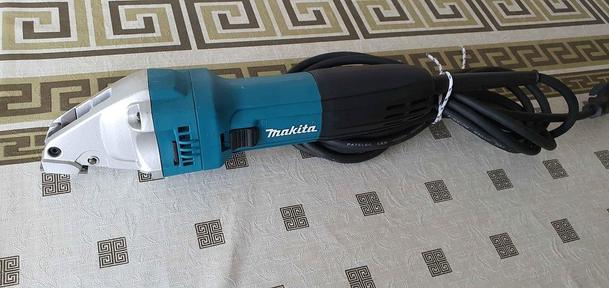MÁY CẮT TÔN 380W MAKITA JS 1601 - HÀNG CHÍNH HÃNG