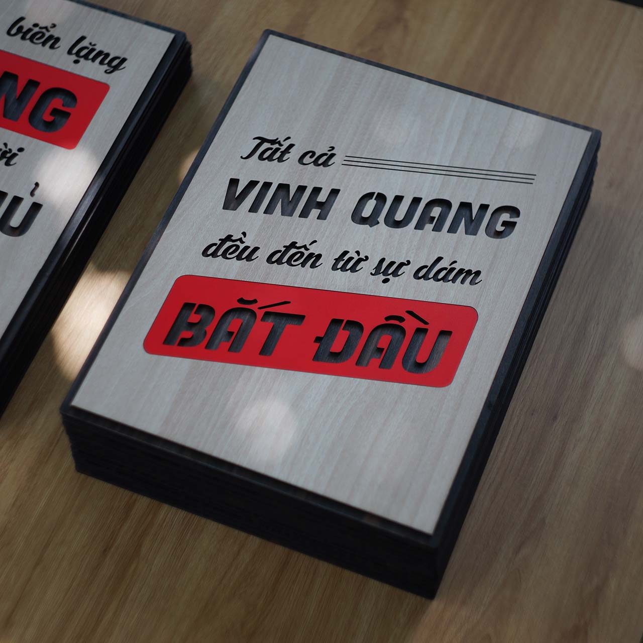 Tranh trang trí TBIG111: Tất cả vinh quang đều đến từ sự dám bắt đầu