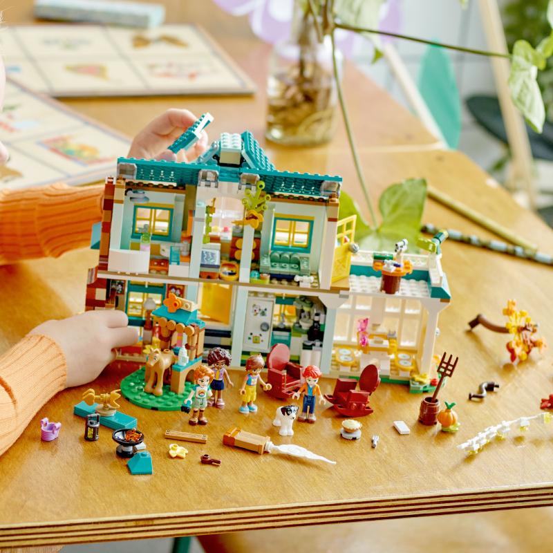 Đồ Chơi Lắp Ráp LEGO Friends Ngôi Nhà Của Autumn 41730 (853 chi tiết)