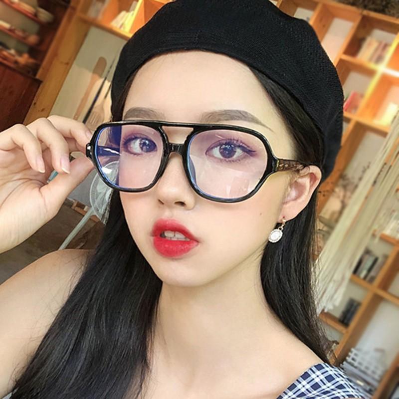 Kính mắt cho nữ thiết kế phong cách Hàn Quốc