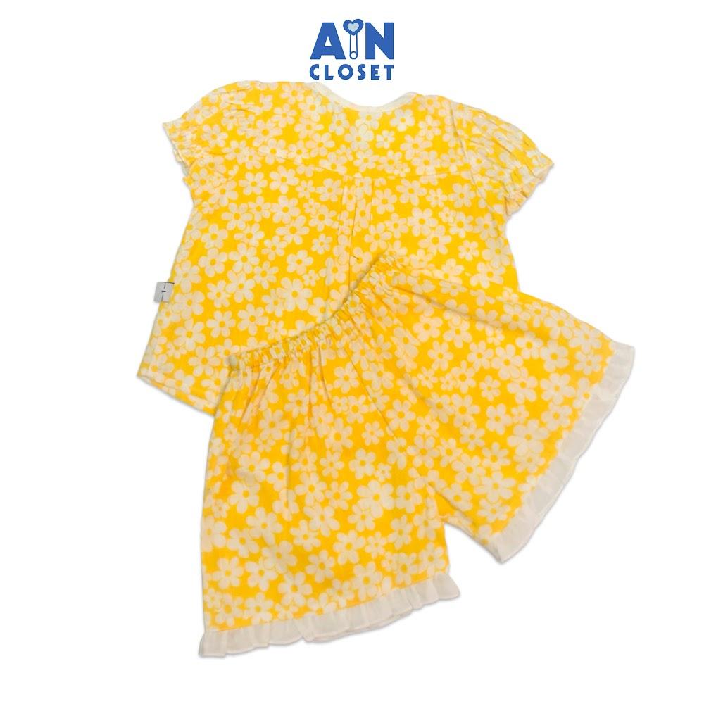 Bộ quần áo ngắn bé gái họa tiết Hoa 6 cánh trắng nền vàng linen xước - AICDBGLPQXW9 - AIN Closet