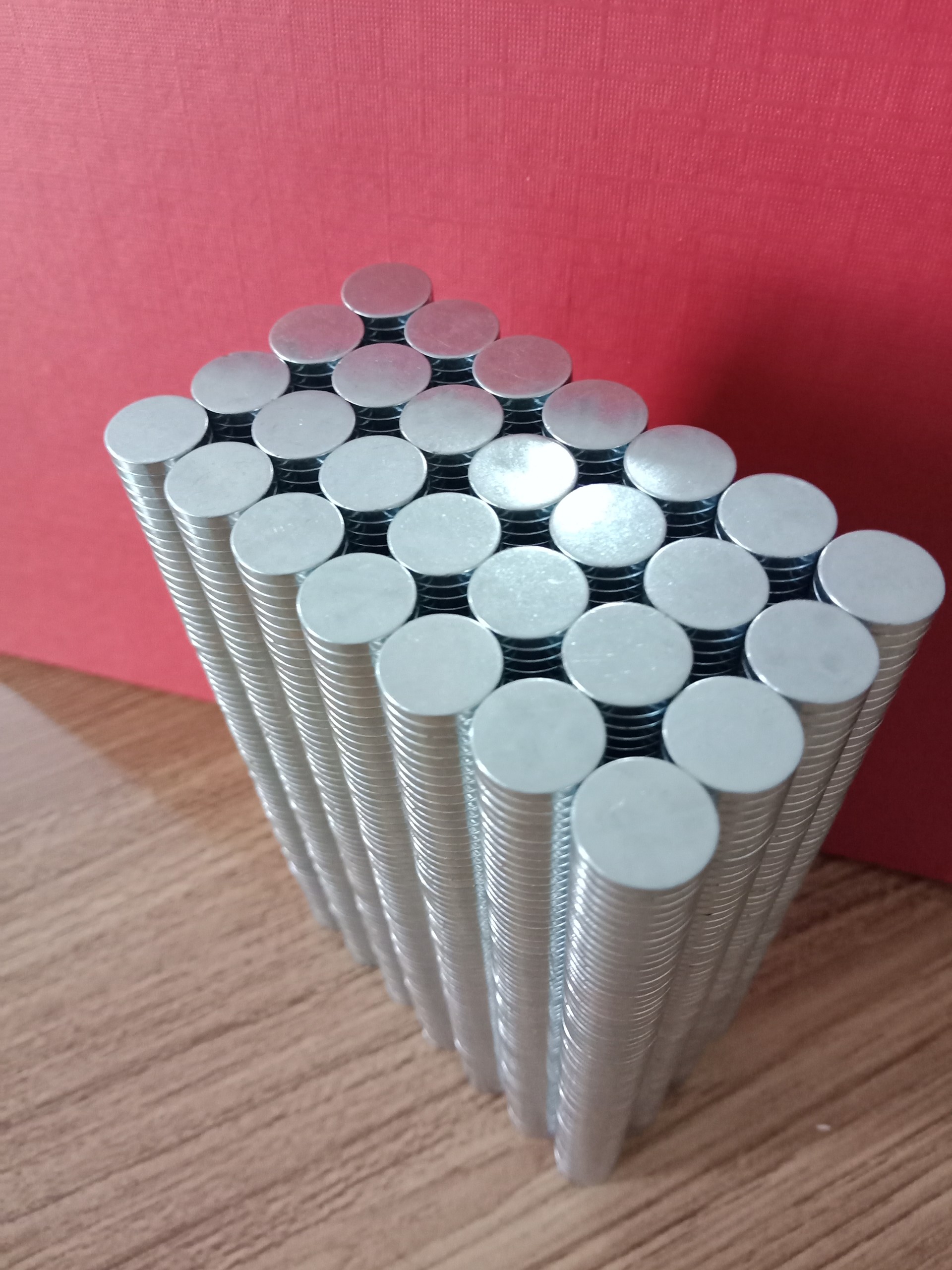 50 Viên Nam Châm Đất Hiếm Loại Tròn 10x1.5mm Mạ Kẽm Lực Từ N35 Cực Mạnh