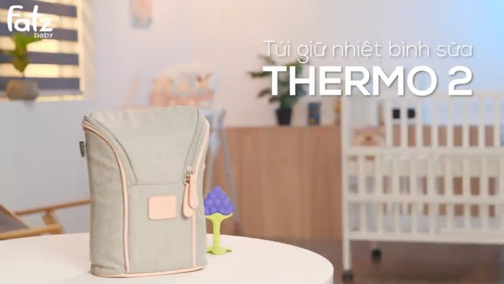 Túi giữ nhiệt bình sữa đôi Fatzbaby kèm 2 đá khô unimom