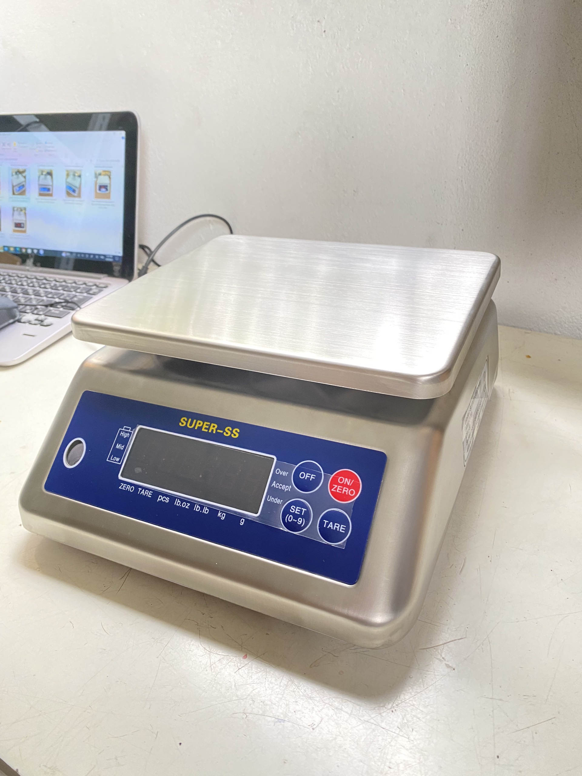 Cân điện tử Thủy Sản SUPER - SS Mức cân 6kg độ đọc 1g