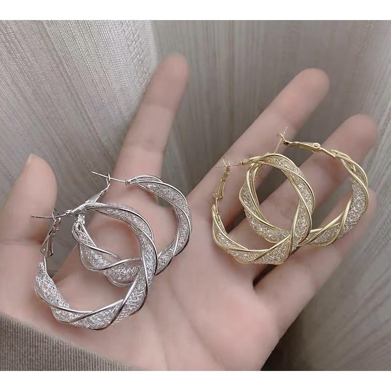 Khuyên tai bông tai nữ tròn xoắn dự tiệc đẹp Ring House