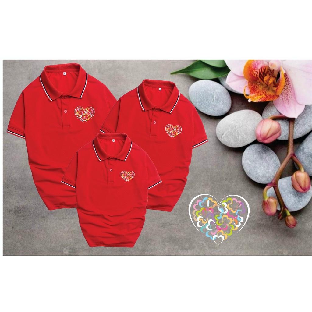 Áo Thun Gia Đình 3 Người Có Cổ Màu Đỏ In Logo Trái Tim Ngộ Nghĩnh .Chất Liệu Poly Thái 4 Chiều Đủ Size Từ 8 Đến 100kg.